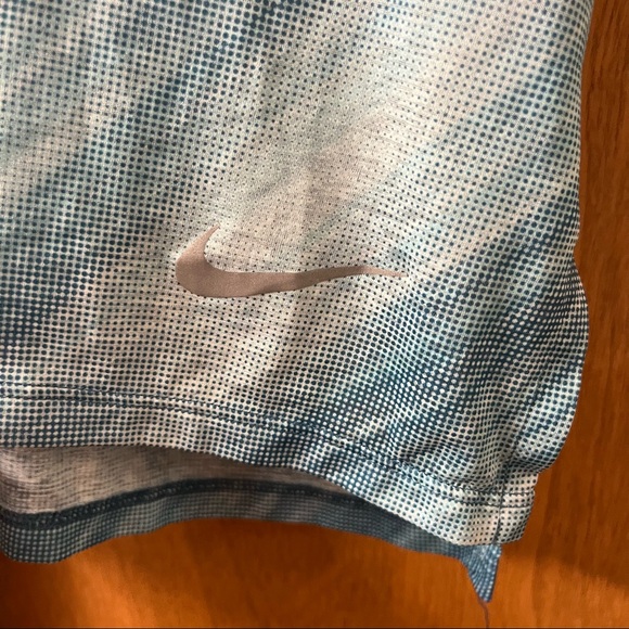 NIKE WORKOUT TOP - Picture 6 of 8